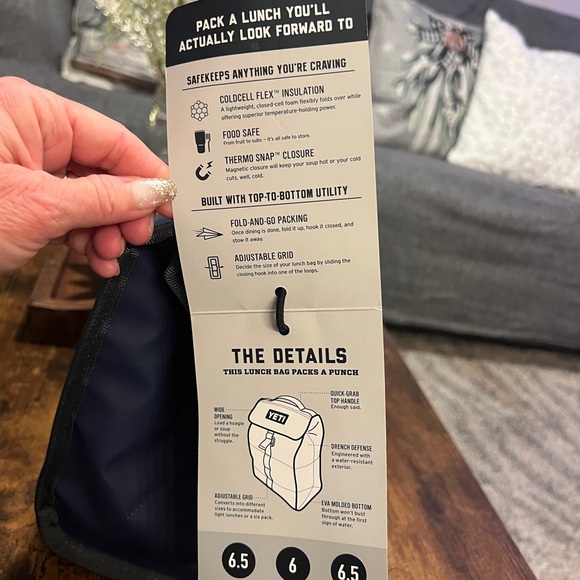 *** SOLD ***. Yeti Daytrip Lunch Box - Picture 7 of 12